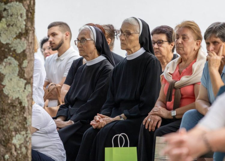 Peti dan devetnice sv. Anti: Misno slavlje predvodio fra Jure Barišić