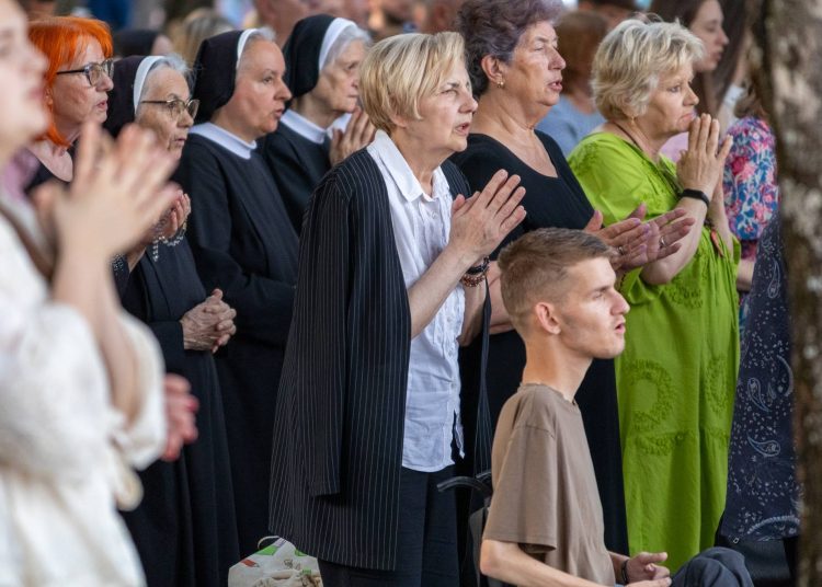 Peti dan devetnice sv. Anti: Misno slavlje predvodio fra Jure Barišić