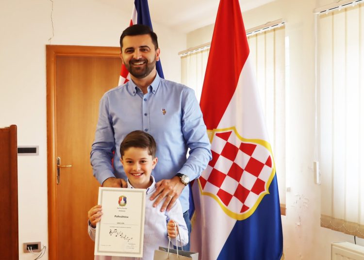 Posuški mladi glazbenici na prijemu kod načelnika: Uručene pohvalnice
