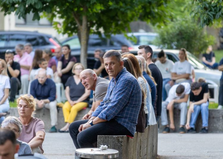 Ljubuški: Velik odaziv vjernika na četvrtom danu devetnice, večeras misu predvodi fra Jure Barišić