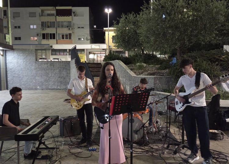 Glazbena škola Ljubuški ispratila maturanate: Nikolina Šutalo proglašena „Ponosom škole“