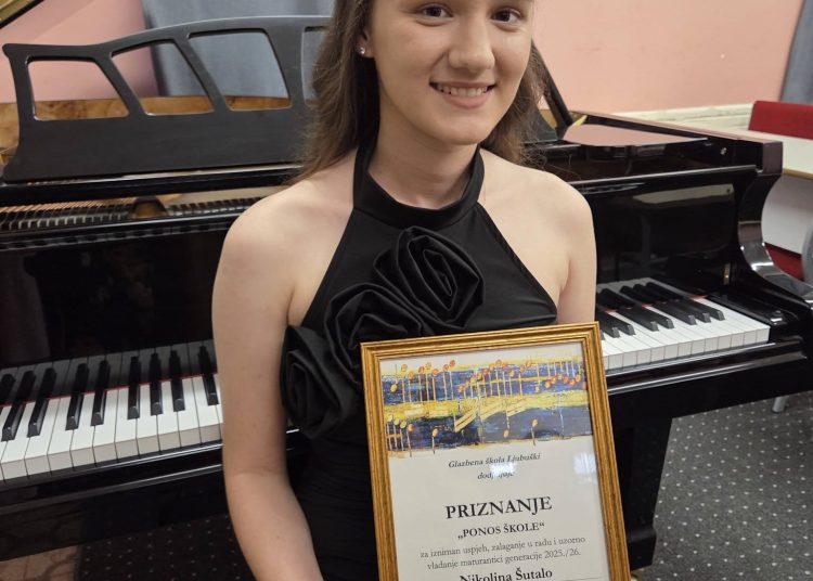 Glazbena škola Ljubuški ispratila maturanate: Nikolina Šutalo proglašena „Ponosom škole“