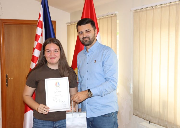 Posuški mladi glazbenici na prijemu kod načelnika: Uručene pohvalnice