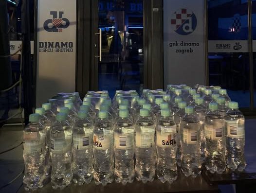 Lijepa gesta navijača iz Čitluka: Hodočasnicima sv. Anti dijelili besplatnu vodu