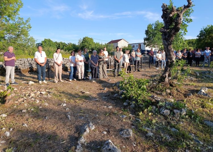 Prva sveta misa na Svatovskom groblju u Medovićima: Mjesto s tragičnom narodnom pričom