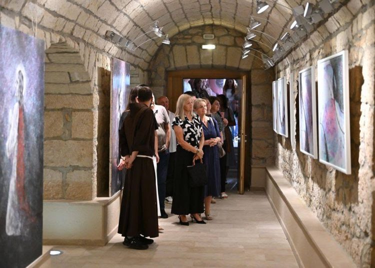Širokobriješki umjetnik izložbom „Duhovni prostori“ otvorio Dan muzeja u Posušju