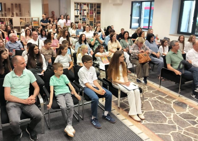 Široki Brijeg: U Narodnoj knjižnici predstavljena slikovnica “Moj i tvoj Vukovar” autorice Adrijane Marić