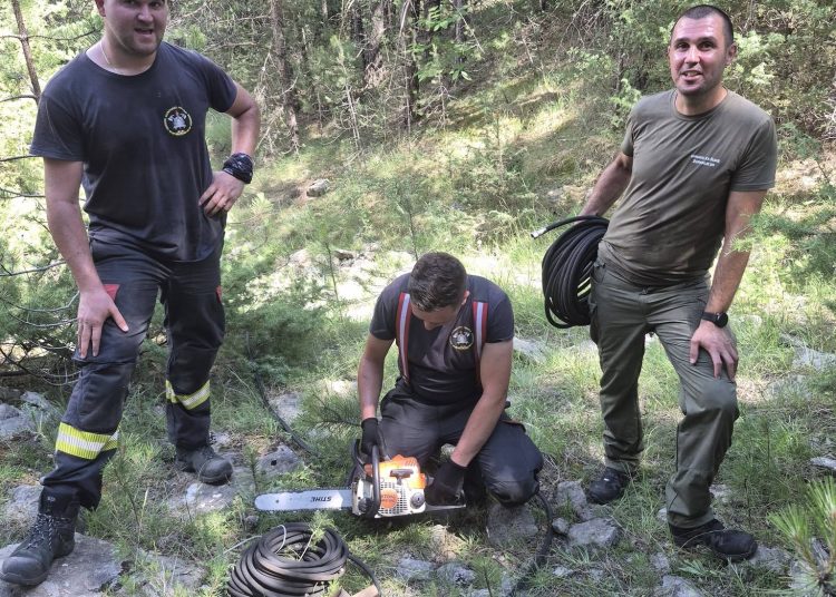 Posuški vatrogasci na terenu cijelu noć, danas pojačanje iz zraka i ostatka ŽZH