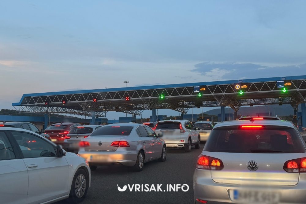 Ako su sada ovakve gužve, kako će tek biti u srcu sezone? Zatvoren prilaz prijelazu Mali Prolog prema Ljubuškom