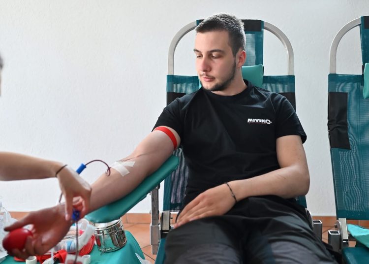 Posušje: Djelatnici tvrtke Planet darovali devet doza krvi