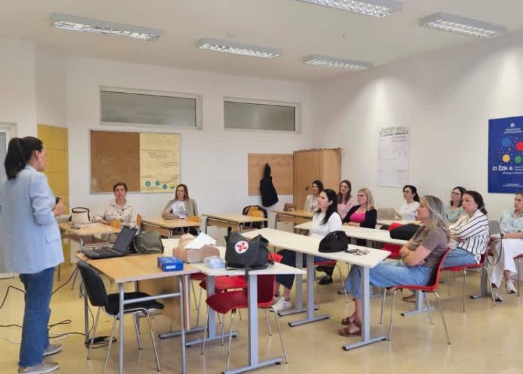 Široki Brijeg: Edukacijom djelatnika Gimnazije fra Dominika Mandića završen ciklus obuka iz prve pomoći