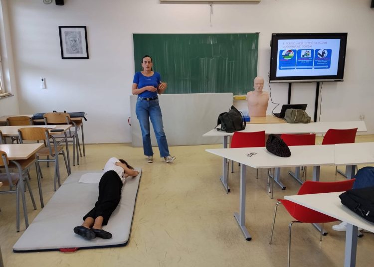 Široki Brijeg: Edukacijom djelatnika Gimnazije fra Dominika Mandića završen ciklus obuka iz prve pomoći