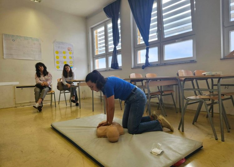 Široki Brijeg: Edukacijom djelatnika Gimnazije fra Dominika Mandića završen ciklus obuka iz prve pomoći