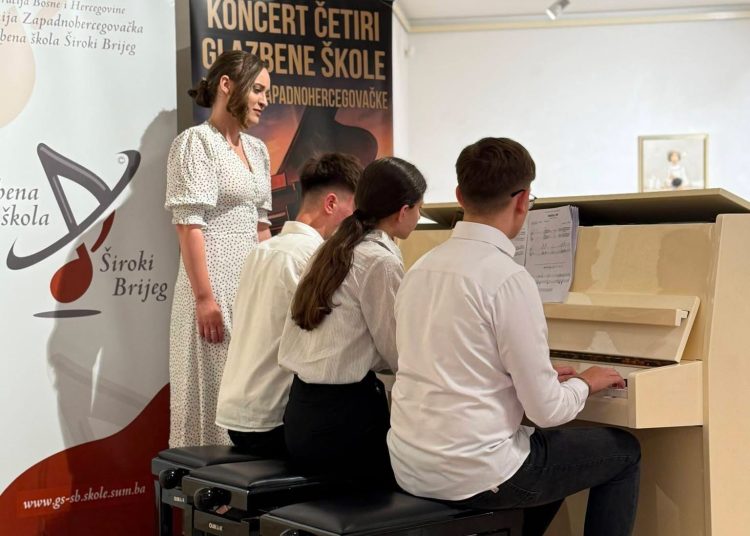 U Širokom Brijegu održan „Koncert četiri glazbene škole ŽZH