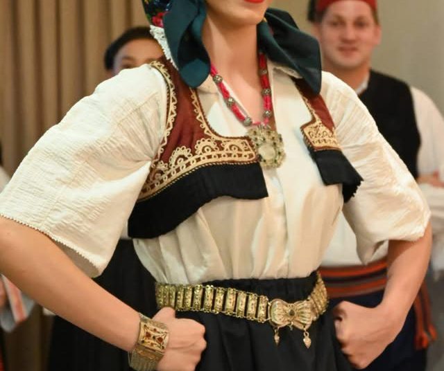 Široki Brijeg: HKUD Hercegovac revijom narodnih nošnji započeo proslavu 30 godina djelovanja