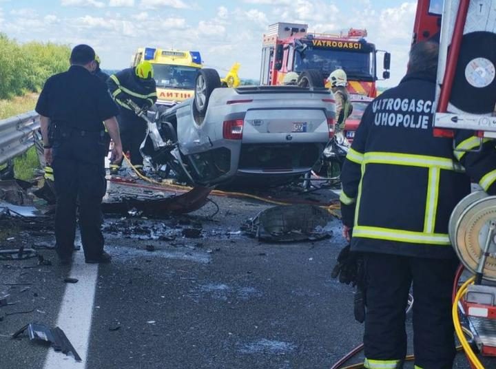 Prve snimke užasa iz Hrvatske: Četiri osobe poginule u jezivom sudaru, automobili potpuno uništeni