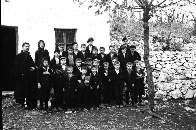 Iz prošlosti Širokog Brijega 1942: Fra Lovro Babić i prva pučka škola u Crnču