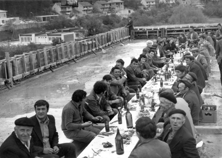 Široki Brijeg 1974.: Kad je Hotel Park dobio krov, slavlje graditelja na vrhu