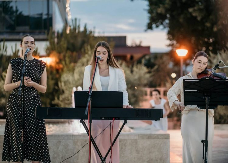 Predivna večeru u Širokom Brijegu: Mlade glazbenice obilježile Svjetski dan glazbe