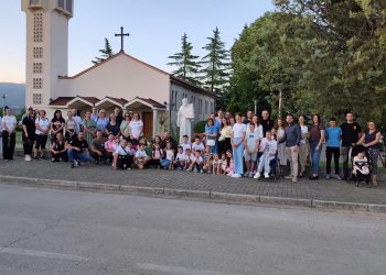Uzarićani u zajedništvu vjere i tradicije: Paljenjem svitnjaka i hodočašćem na Crnašnicu proslavljena uočnica svetoga Ivana Krstitelja