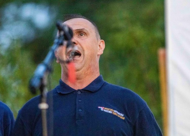 Široki Brijeg: Brojni posjetitelji uživali u večeri folklora u Kočerinu