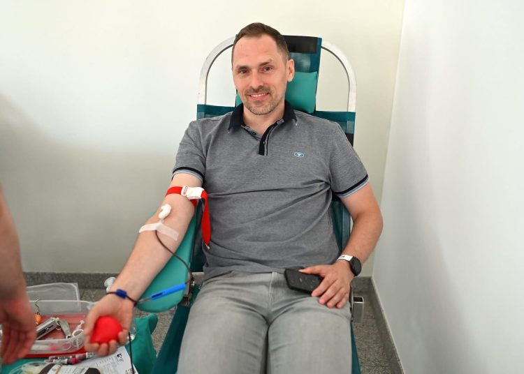 Široki Brijeg: Djelatnici Emerusa i TT Kabela darovali 23 doze krvi
