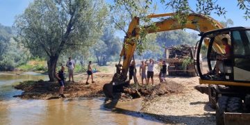 Široki Brijeg: DVD-ovi Jare i Uzarići obnovili kupalište na Mostarskom blatu