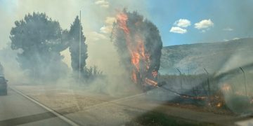 Veliki požar u mostarskom naselju Buna, pomaže i AirTractor
