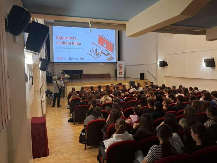 Kampanja „Sigurnost u svakom kliku“ obuhvatila 10.000 učenika u ŽZH