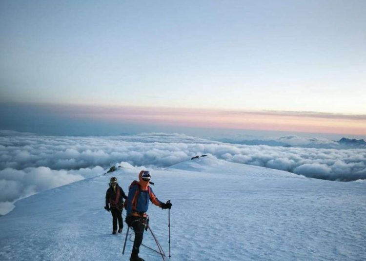 Preko zaleđenih i opasnih staza do vrha Alpa: Ekipa iz Hercegovine uspješno se popela na Mont Blanc