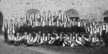 Jedna fotografija, velika priča: Antun Branko Šimić i generacija gimnazijalaca iz 1910.