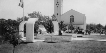 Iz prošlosti:  Otkrivanje spomenika žrtvama rata na Dužicama 1991.