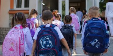 Općina Grude daruje prvašiće: Besplatne školske torbe i pribor za 144 učenika
