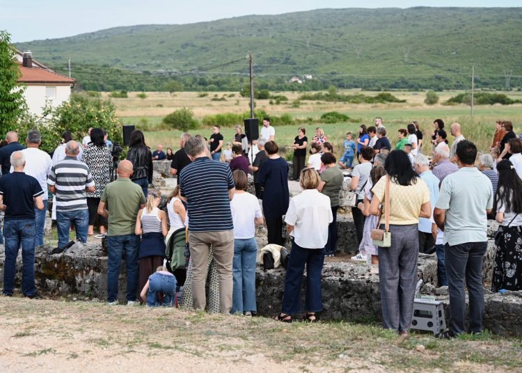 Sveta misa na Crkvini u Mokrom: Fra Jozo Grbeš istaknuo važnost mudrosti i tišine