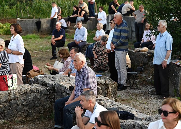 Sveta misa na Crkvini u Mokrom: Fra Jozo Grbeš istaknuo važnost mudrosti i tišine