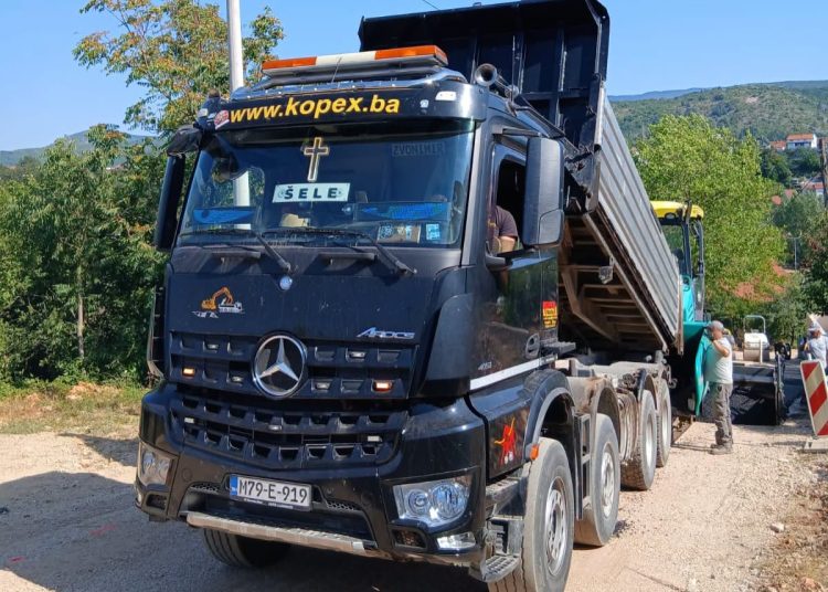 Pogledajte kako napreduju radovi u Grabovini: Asfaltiranje Franjevačke ulice ulazi u završnicu