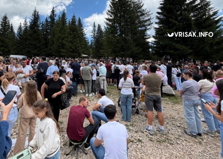 Divin dan na Kedžari okupio tisuće hodočasnika