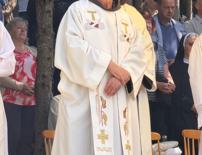 Divin dan na Kedžari okupio tisuće hodočasnika