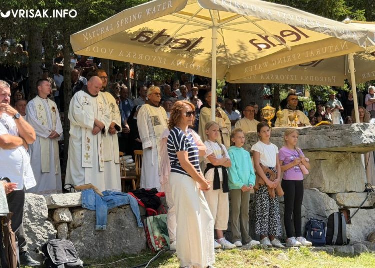 Divin dan na Kedžari okupio tisuće hodočasnika