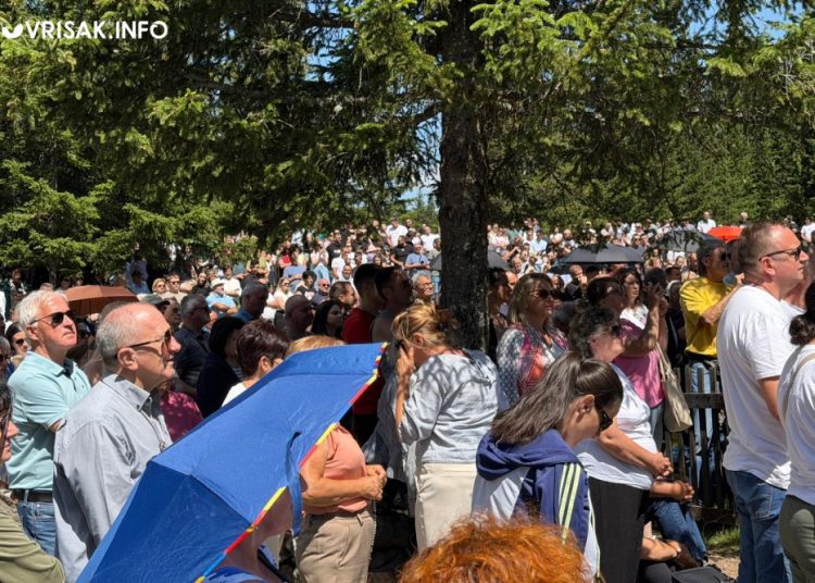 Divin dan na Kedžari okupio tisuće hodočasnika