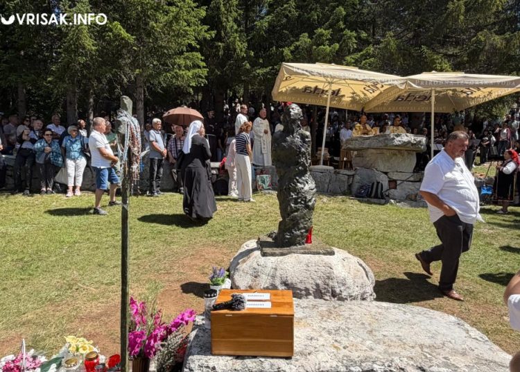 Divin dan na Kedžari okupio tisuće hodočasnika
