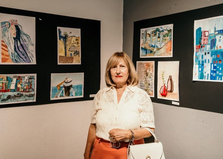 Široki Brijeg: U Galeriji Vrba otvorena izložba likovnih radova polaznika projekta „Treća dob“