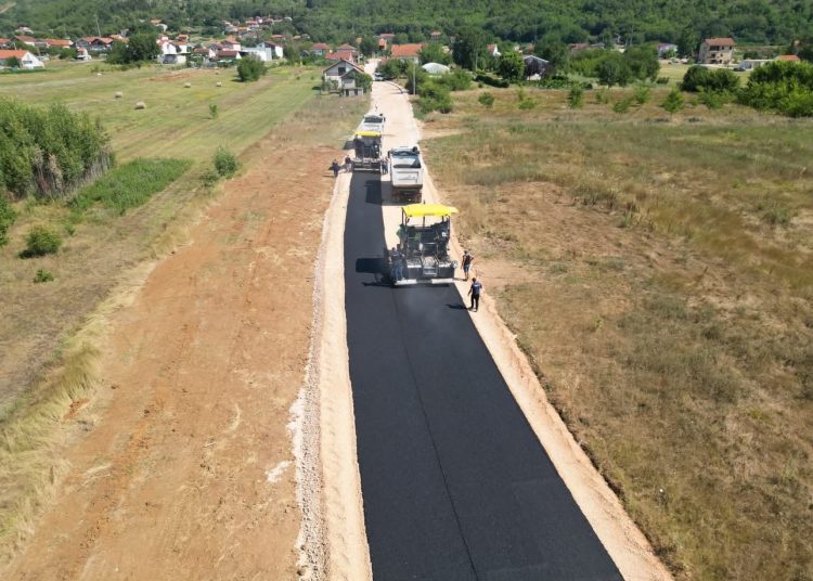 Grude: Asfaltira se dionica Bobanova Draga – Blaževići vrijedna gotovo 1,2 milijuna KM
