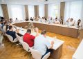 Široki Brijeg: Vijećnici jednoglasno usvojili odluke o dobiti Vodovoda, gradskim nekretninama i dodjeli Zlatnih plaketa
