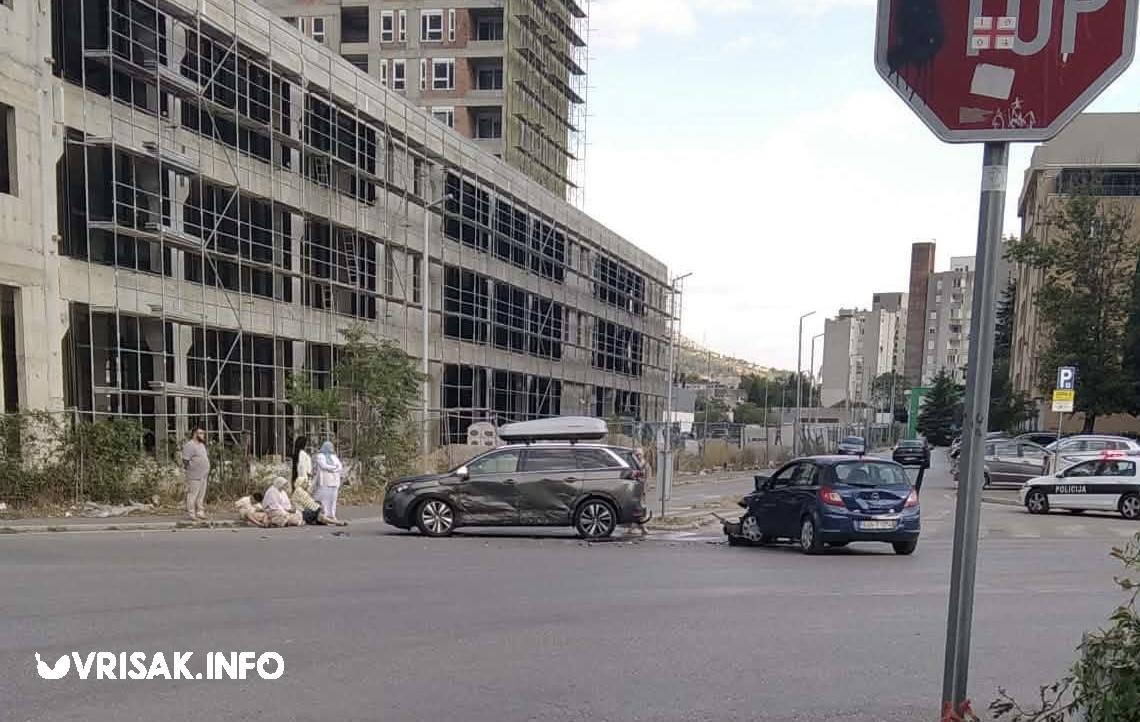 Prometna nesreća na početku Novog mosta u Mostaru