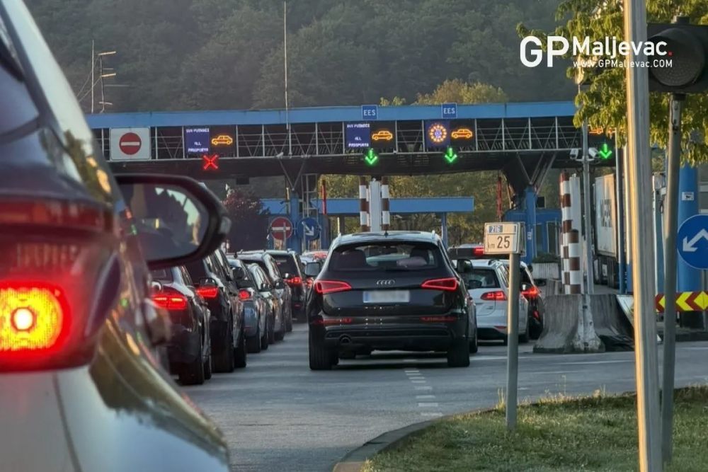 Može li se preko granice u tuđem autu? Evo što vas čeka ako u BiH dolazite s vozilom iz inozemstva Može li se preko granice u tuđem autu? Evo što vas čeka ako u BiH dolazite s vozilom iz inozemstva