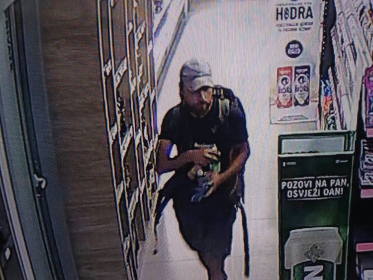 Ovo je muškarac za kojim policija traga zbog paljenja oltara u Međugorju