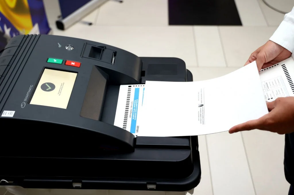Opći izbori u BiH: Hoće li birači i izborna administracija spremni dočekati biometriju i skenere? Opći izbori u BiH: Hoće li birači i izborna administracija spremni dočekati biometriju i skenere?