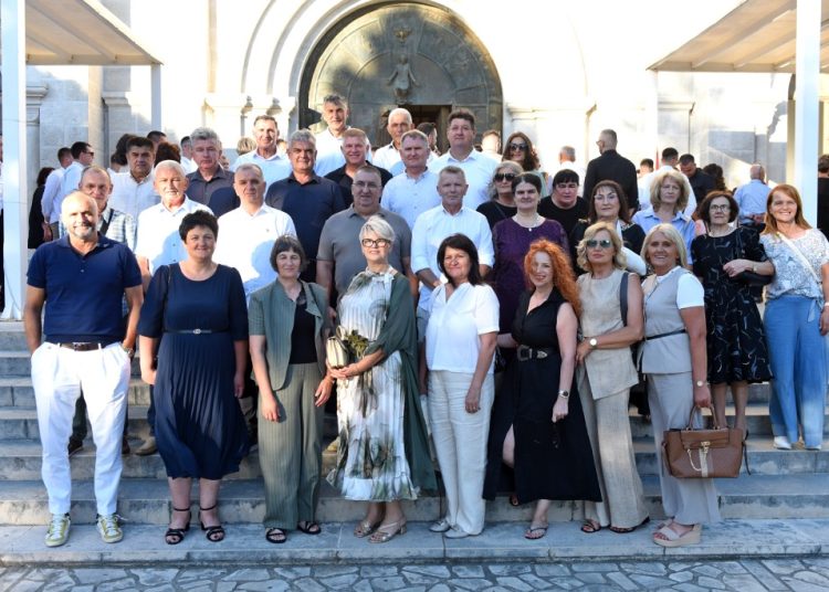 Široki Brijeg: Generacija 1986. obilježila 40 godina mature