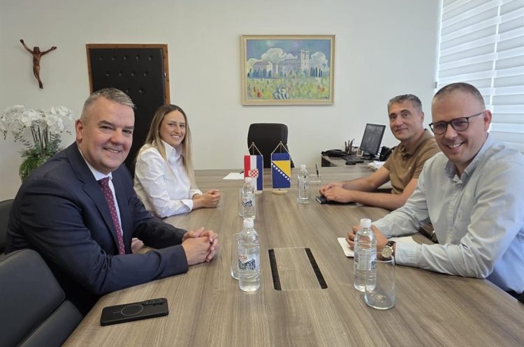 Sastanak državnog ministra pravde Davora Bunoze s resornim ministrom ŽZH Vjekoslavom Lasićem